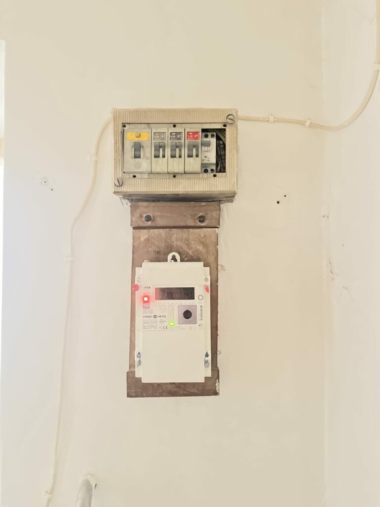 Elektrik alt